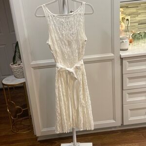 Luxe by Carmen Marc Valvo size 10 white lace dress bridal party